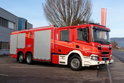 SCANIA P500 universal fire engine